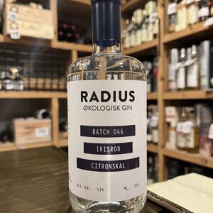 radius-kologisk-gin-irisrod-citronskal-batch-046